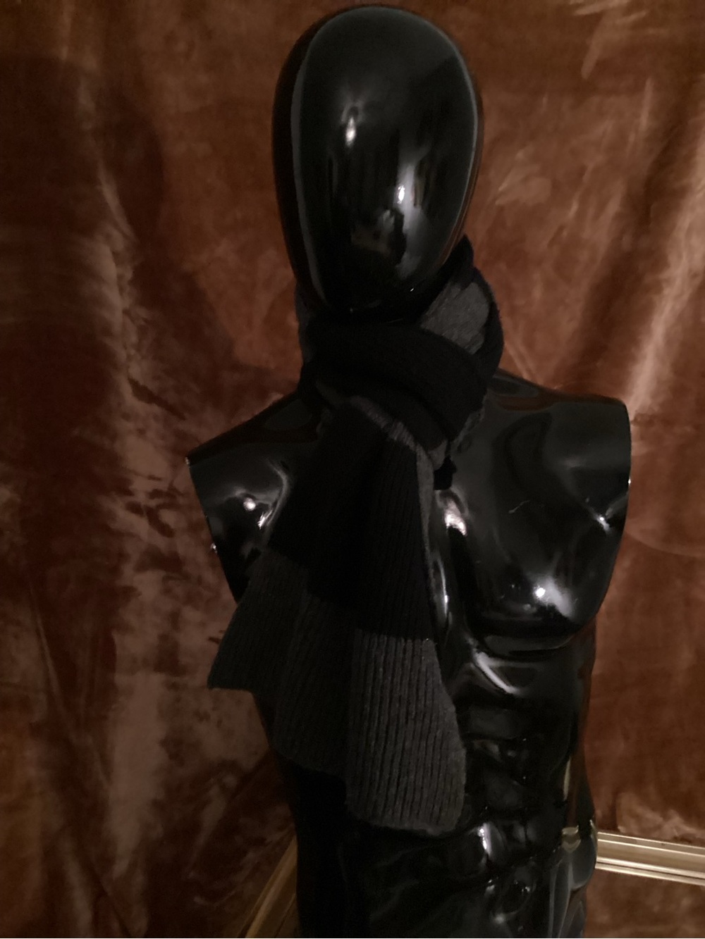 GAP Two-Tone Ribbed Knit Scarf in Black and Charcoal